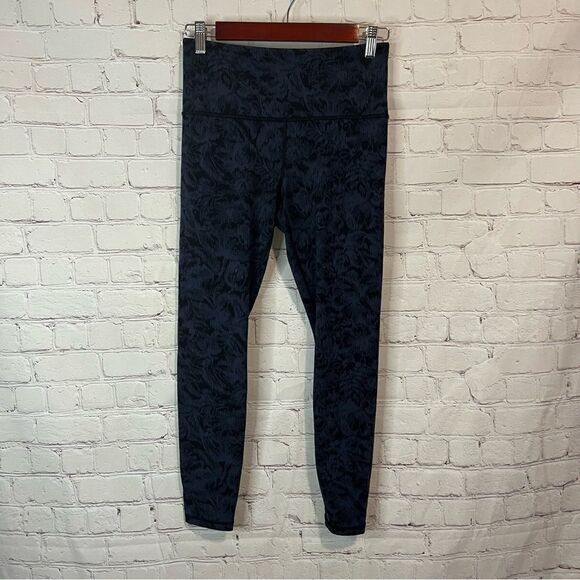 Athleta Pants - Athleta Elation Textured Tight Frosted Floral Black/ Blue SIZE MP